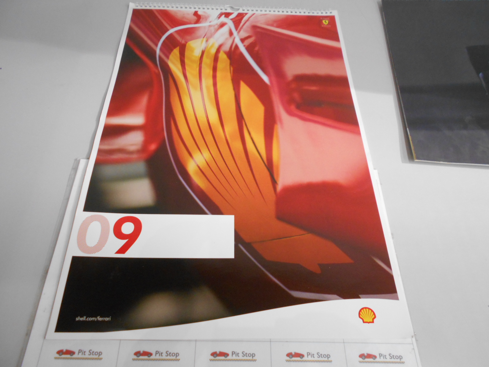 Ferrari calendario originale 2009, manca il mese di giugno